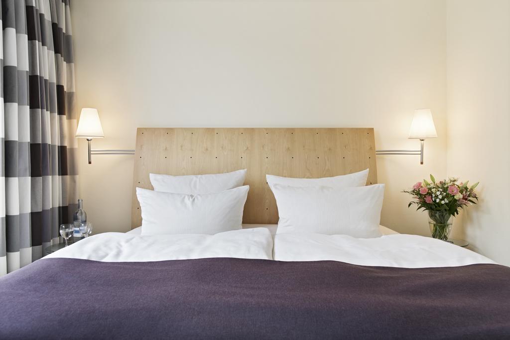 Hotel Kleines Meer Waren  Oda fotoğraf